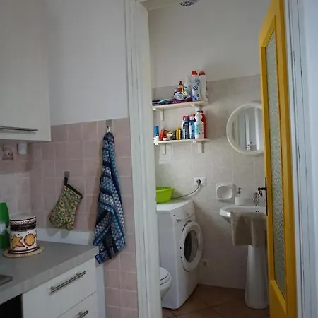 亭奇公寓 切法卢