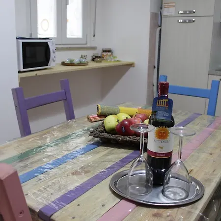 亭奇公寓 切法卢